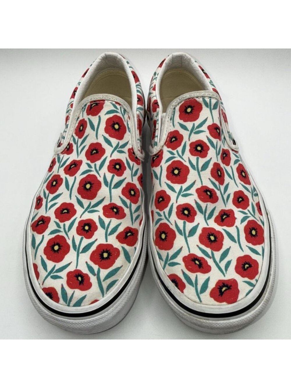 Vans Red & White Poppy Floral Slip-On Shoes Sneakers Women’s Sz 7